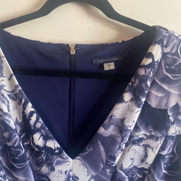 Tommy Hilfiger Dress - Picture 4 of 9